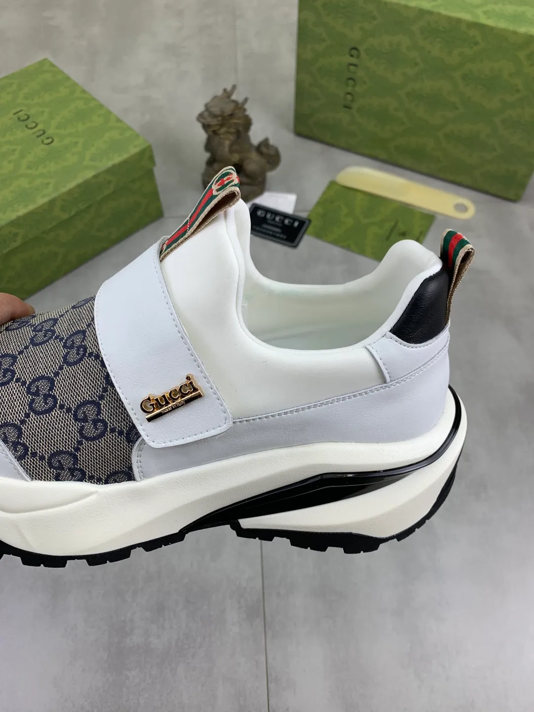 Men's Men's Shoes P440 💰[New Style] 🆘 The latest model from Gucci's official website🎁Classic casual and fashionable men's shoes👟Hot style💥The style is simple and elegant, exclusive for trendy men. Unique official website latest brand elements👑Gucci original decoration, fashionable and generous, the fabric is made of original soft calfskin➕Comfortable soft sheepskin lining ✅The official website specifies wear-resistant foam outsole_full of elasticity, classic model taken in real life🎬Color: 3️⃣colors available😍Number: 38-44